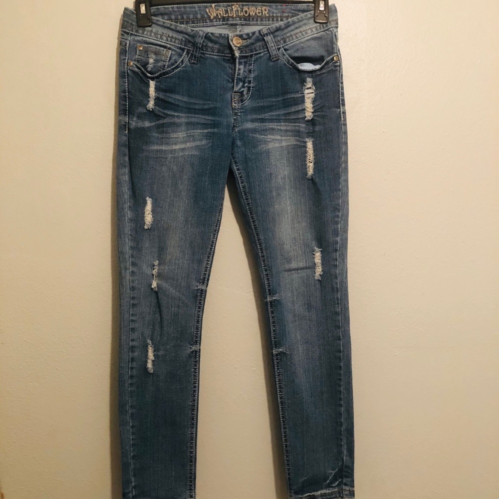 Distressed skinny jean Wall Flower size 5